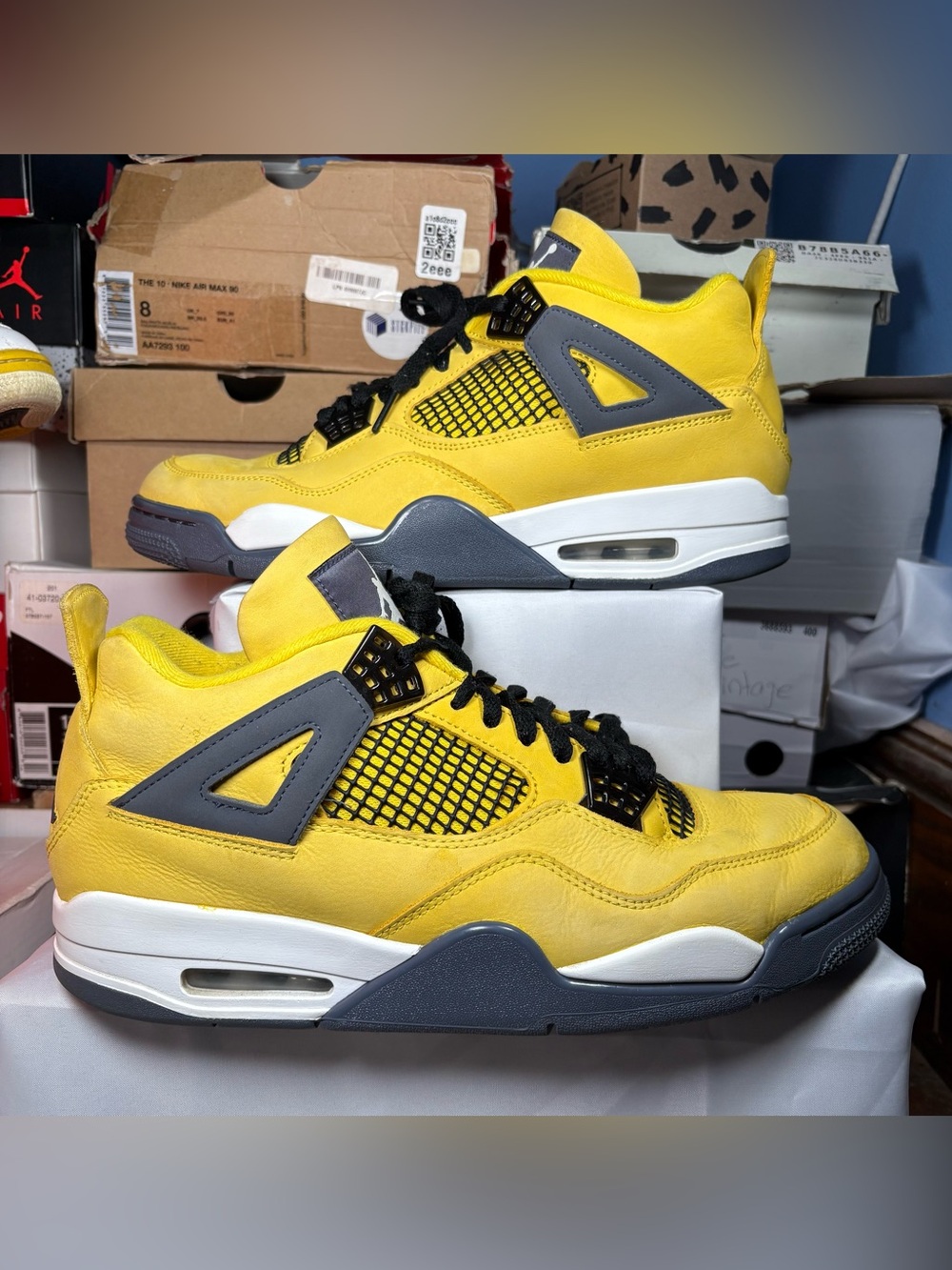 Size 10.5 - Jordan 4 Retro Mid Lightning